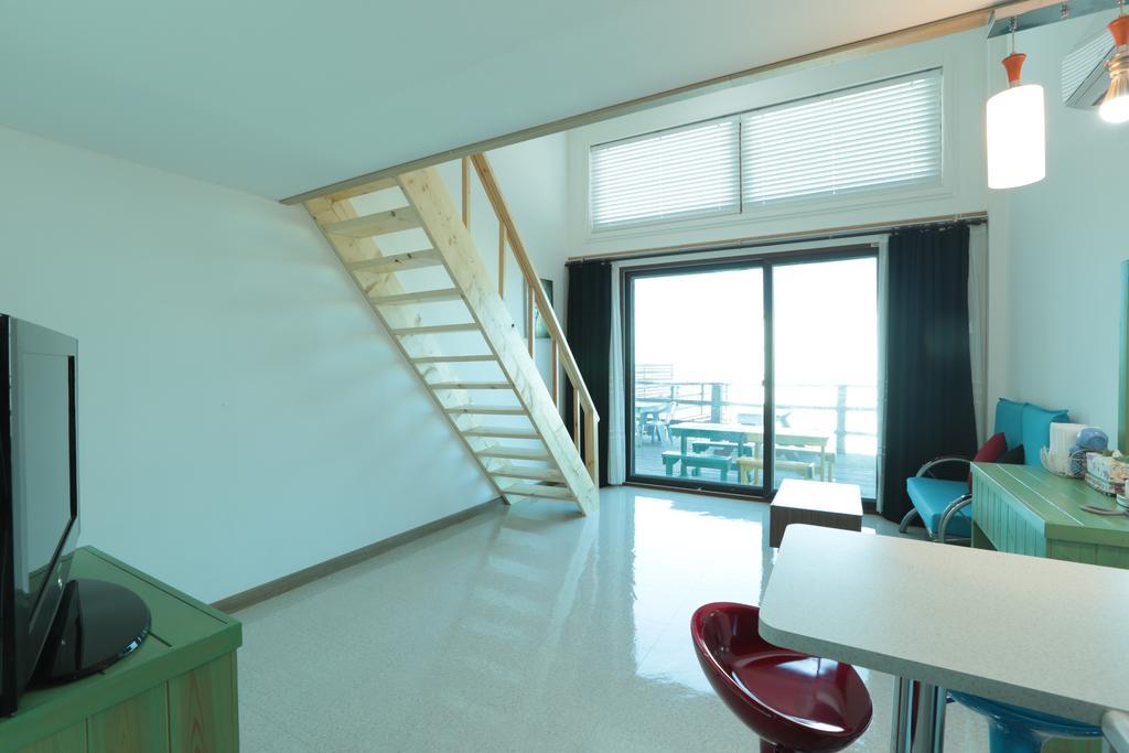 Gangneung Sea View Pension Esterno foto