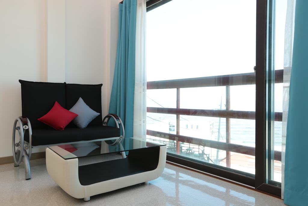 Gangneung Sea View Pension Esterno foto