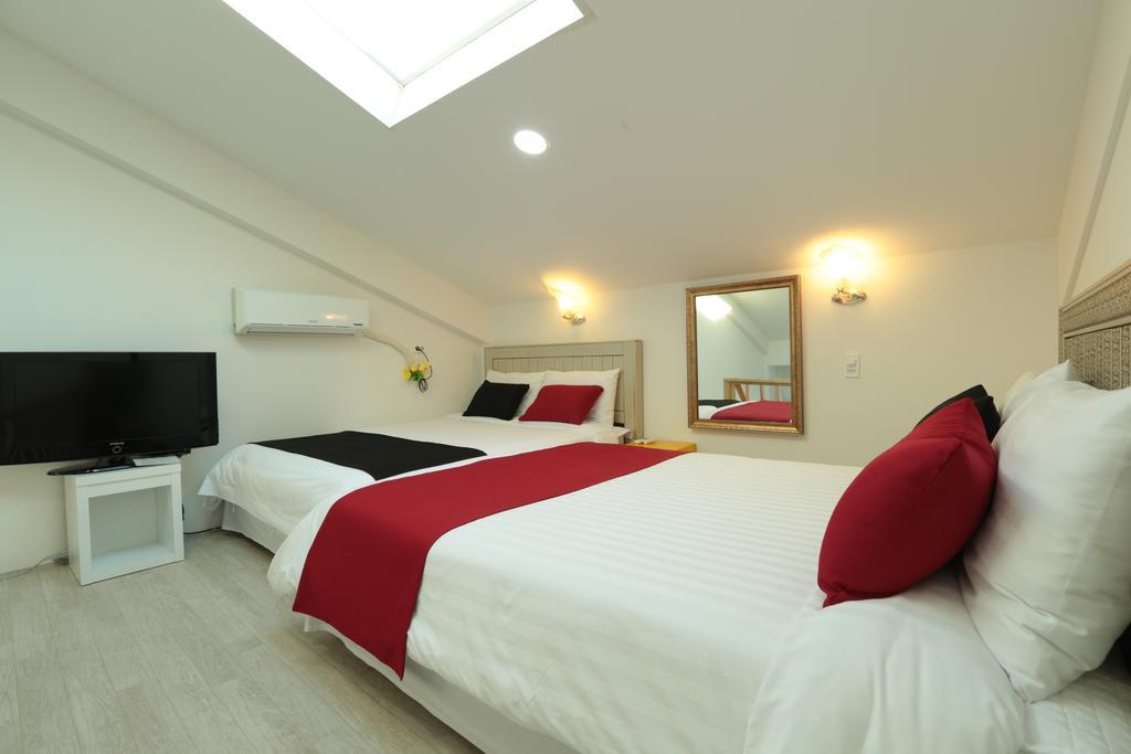 Gangneung Sea View Pension Esterno foto