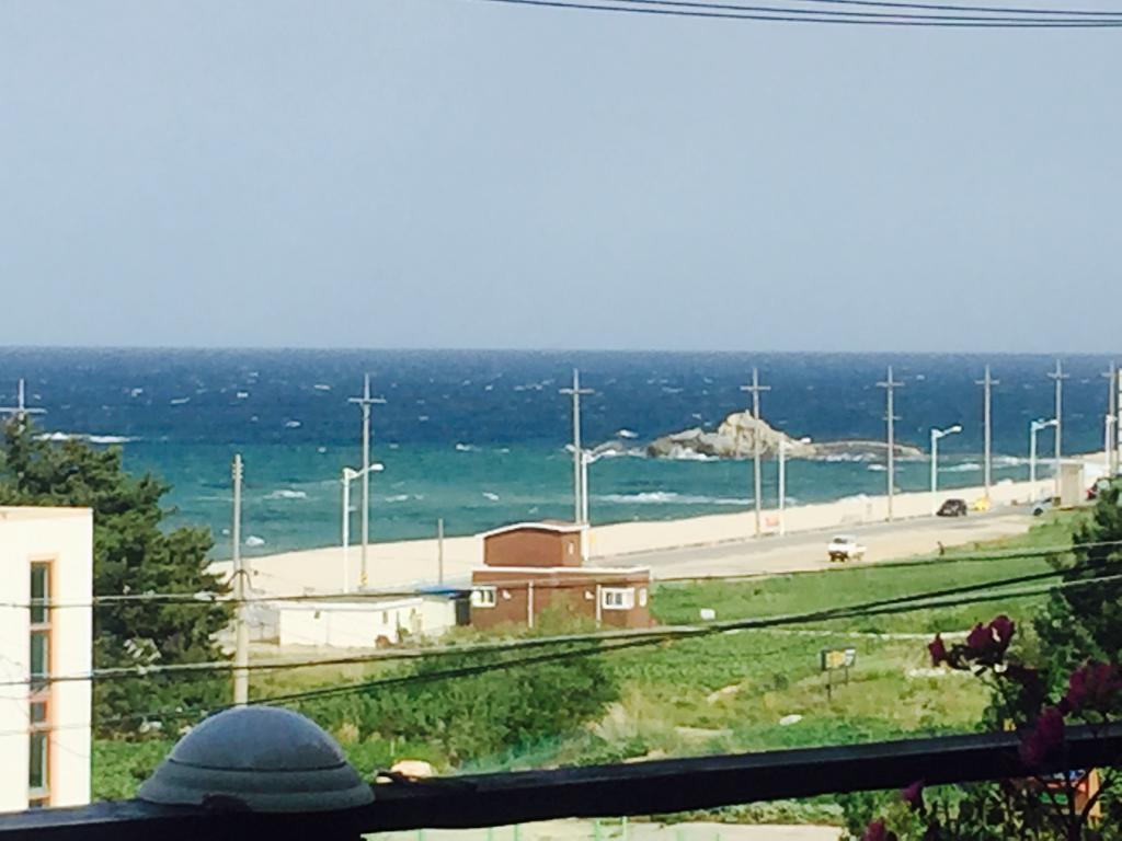 Gangneung Sea View Pension Esterno foto